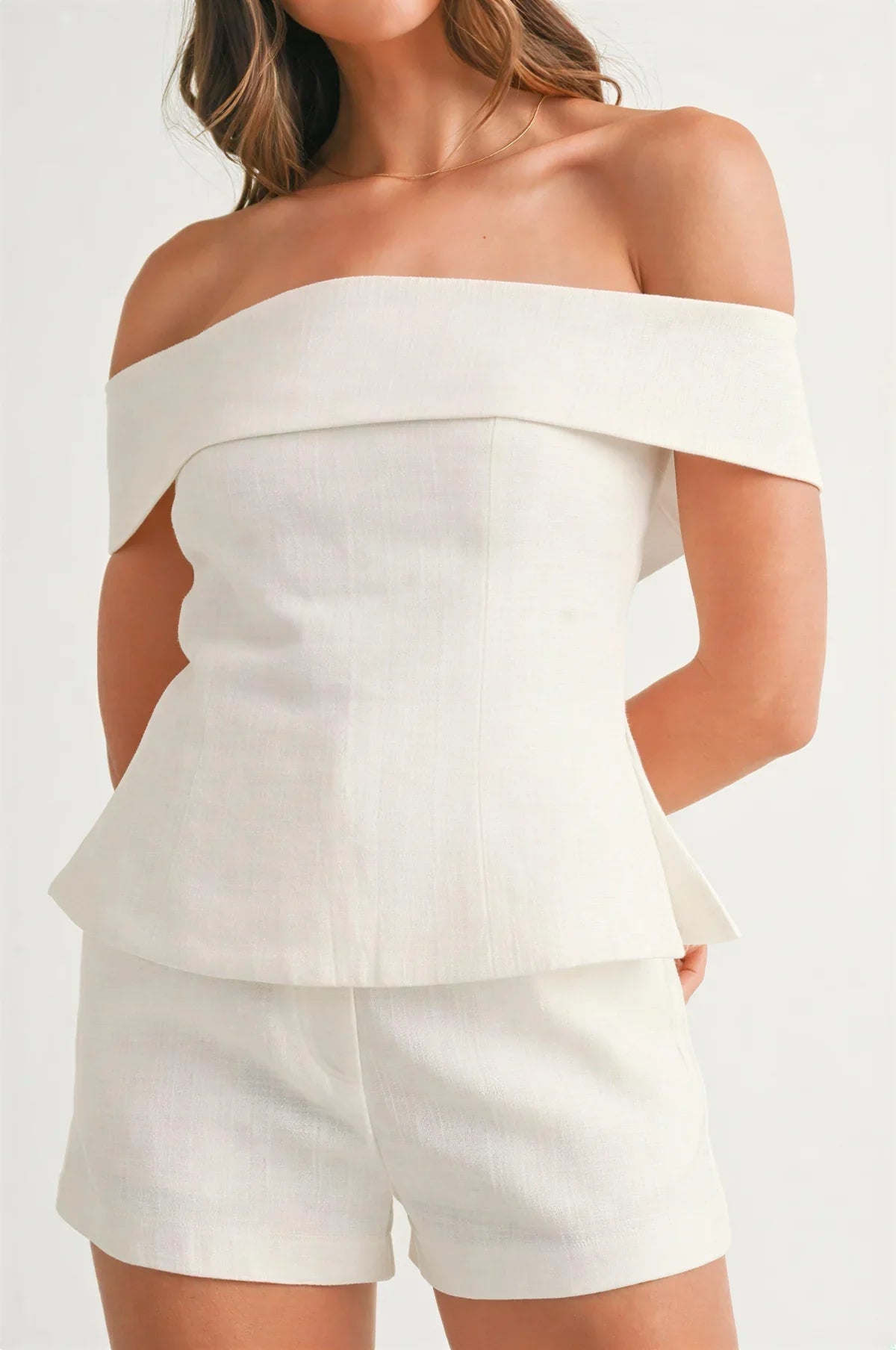 White Cotton & Linen – Two-Piece Suit
